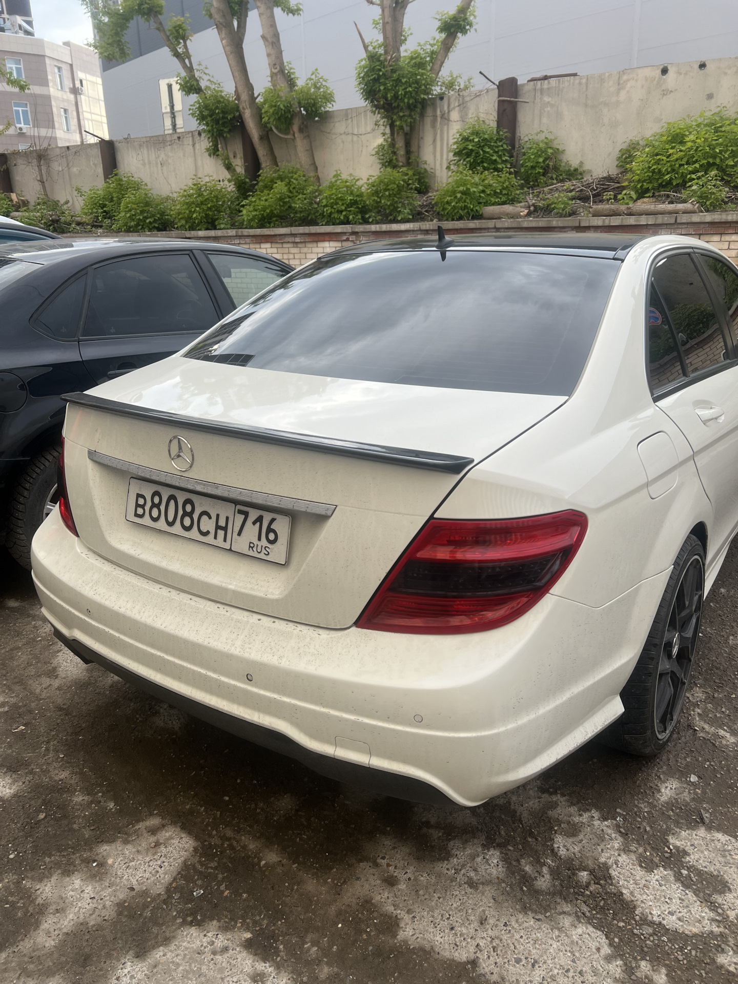 Освежи задние фонари w204 — Mercedes-Benz C-Class (W204), 1,8 л, 2011 ...