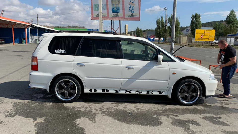 Багажник живёт своей жизнью и свет в салоне потух. — Honda Odyssey (2G ...