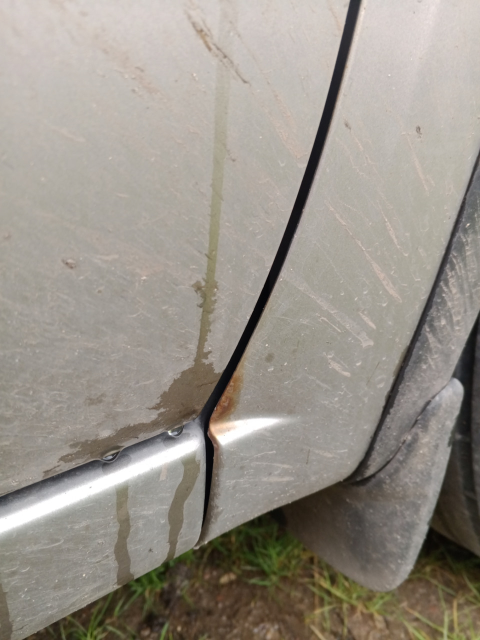 Правое крыло — Lada Гранта Лифтбек (2G)