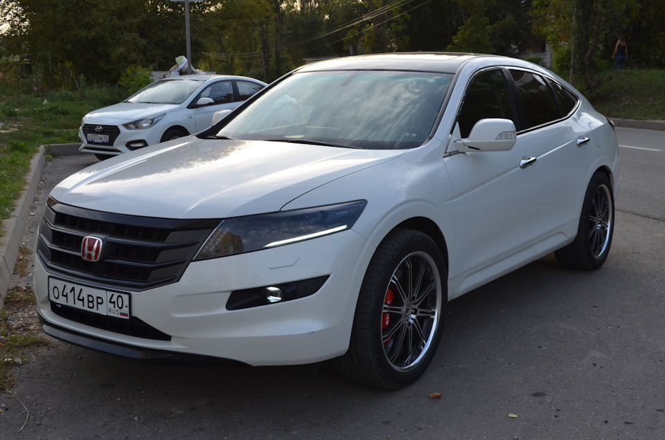 Honda Crosstour stance