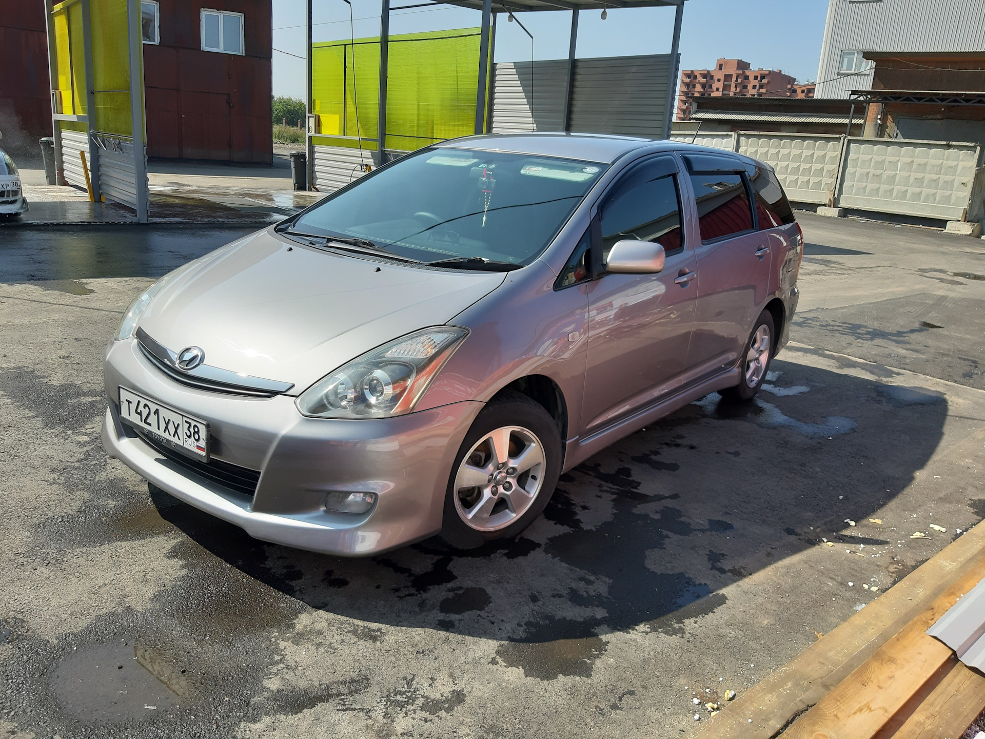 Взломанный toyota. Тойота Виш 2006 года. Toyota Wish 1.8x Type. Тойота Виш 2006 аксессуары. Тойота Виш 1 поколение тонировка.