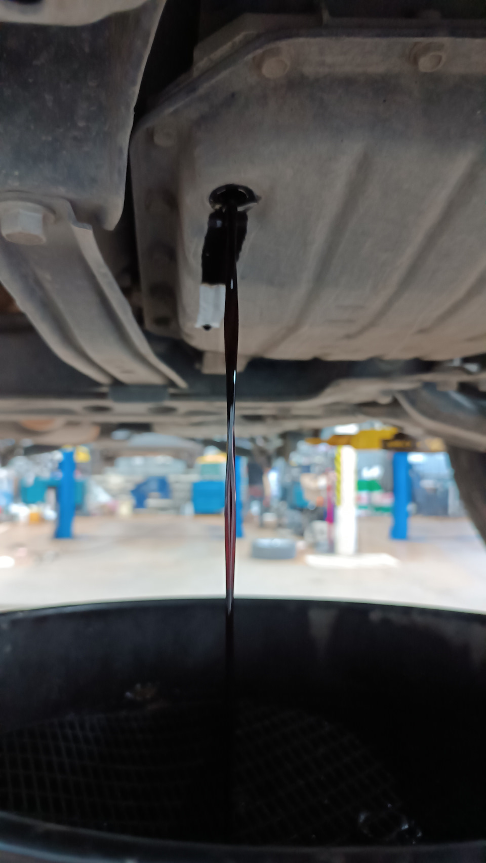 Фото в бортжурнале Toyota RAV4 (IV)