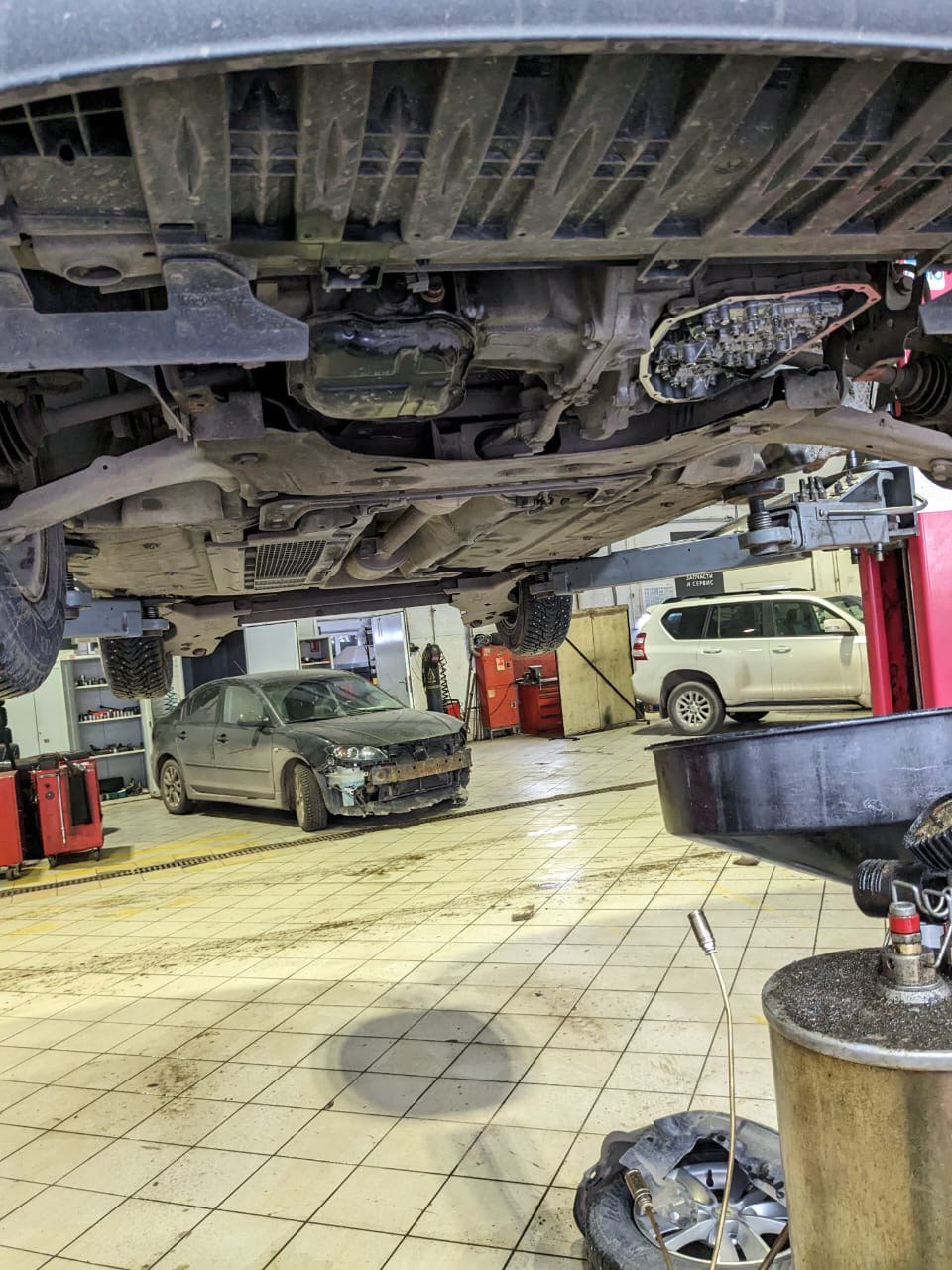 База/Замена масла в трансмиссии — Renault Megane III, 1,6 л, 2014 года ...