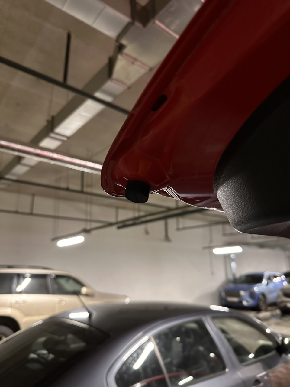 Регулировка крышки багажника, как? — Geely Coolray, 1,5 л, 2022 года ...