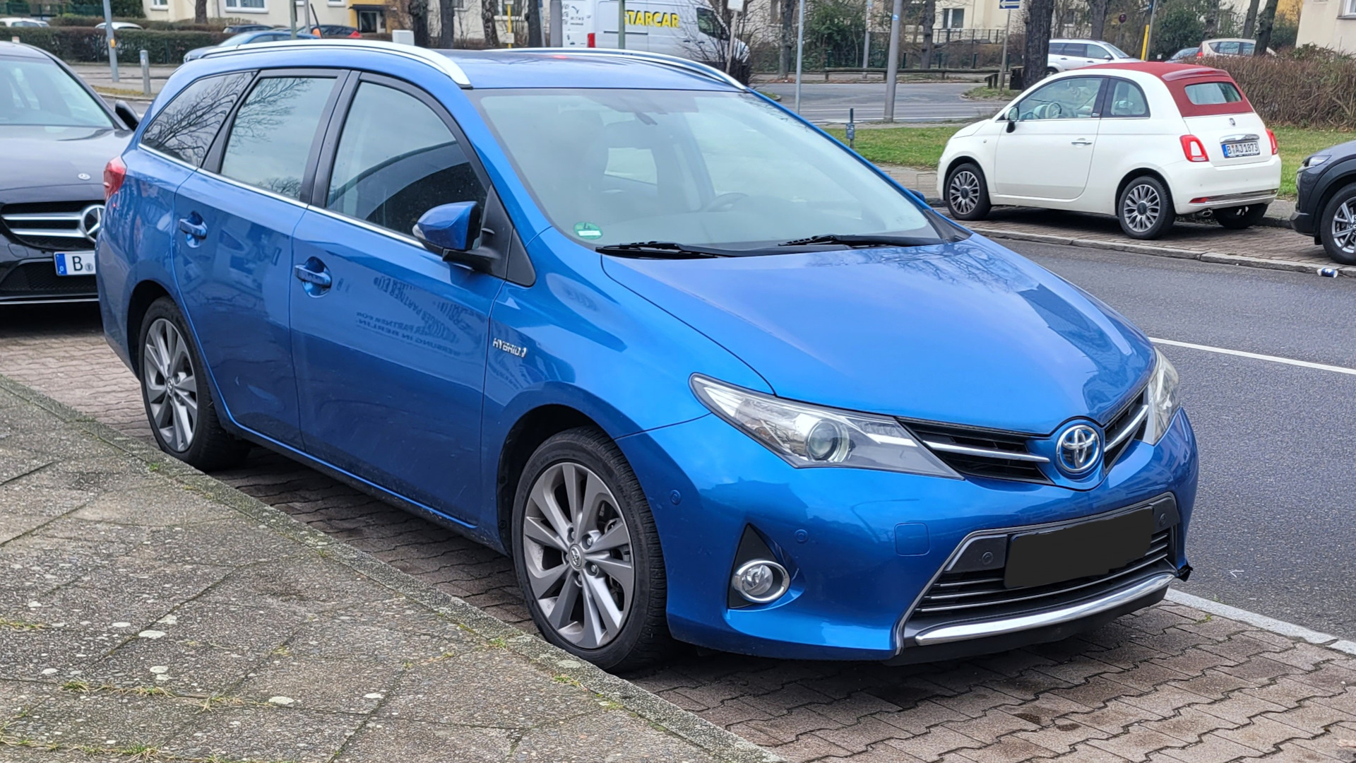 Toyota Auris (2G) 1.8 гибридный 2014 | на DRIVE2