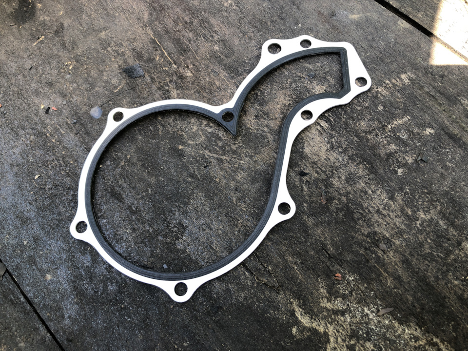 Помпа ОЖ (водяной насос) INA 538033910 — Volkswagen Golf GTI Mk3. Запчасти на фото: 538033910