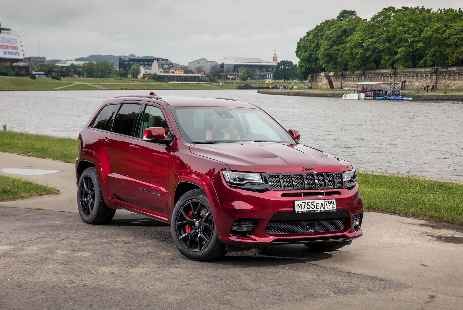 Вырвал сердце из груди… Тест обновлённого Jeep Grand Cherokee SRT. —  «Тест-драйвы» на DRIVE2