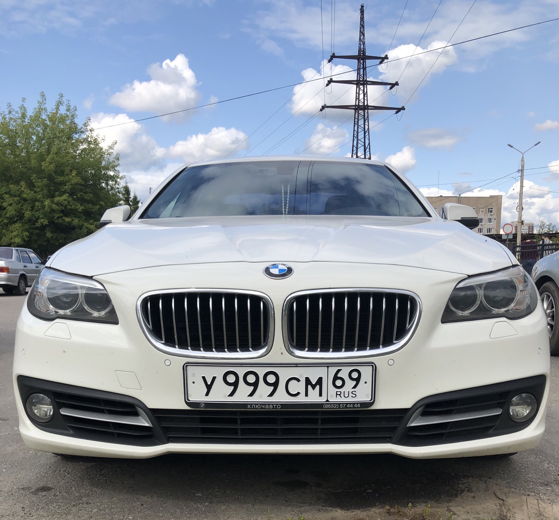 Номер bmw. Номера БМВ. BMW С номерами. БМВ 5 С номерами. Красивые номера на BMW.