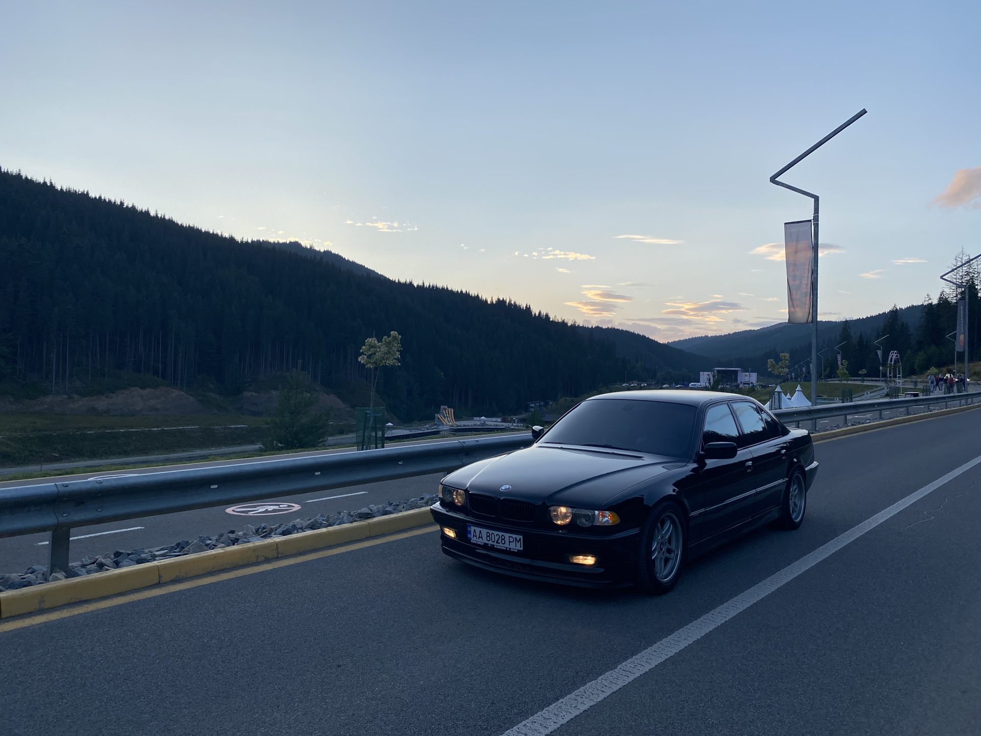 Буковель — Львов — Киев ч.2(08.2021) — BMW 7 series (E38), 4,4 л, 1999 года  | путешествие | DRIVE2