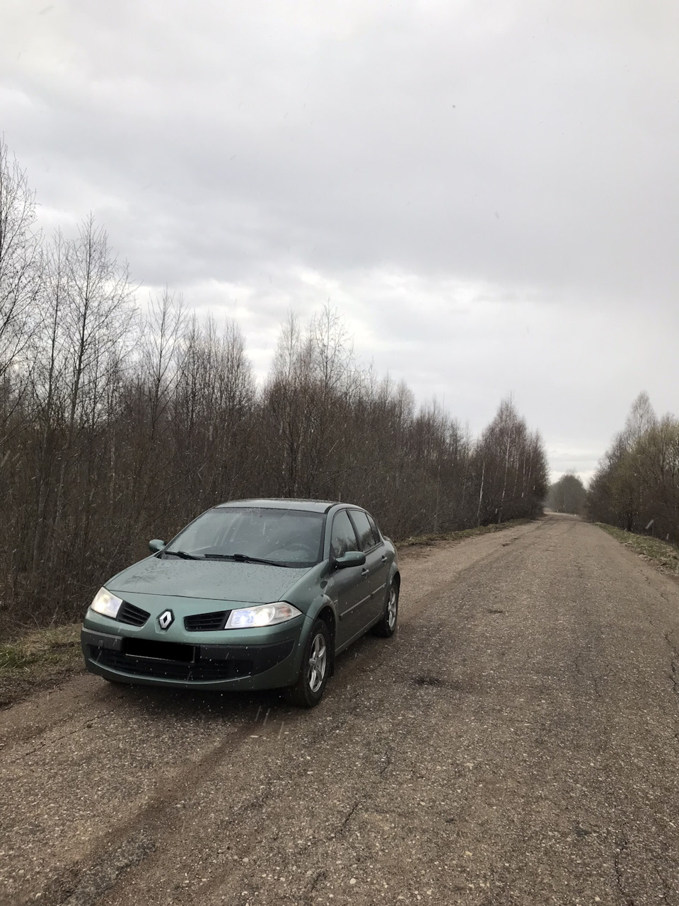 Меган и дорога в деревню — Renault Megane II, 1,6 л, 2007 года |  путешествие | DRIVE2