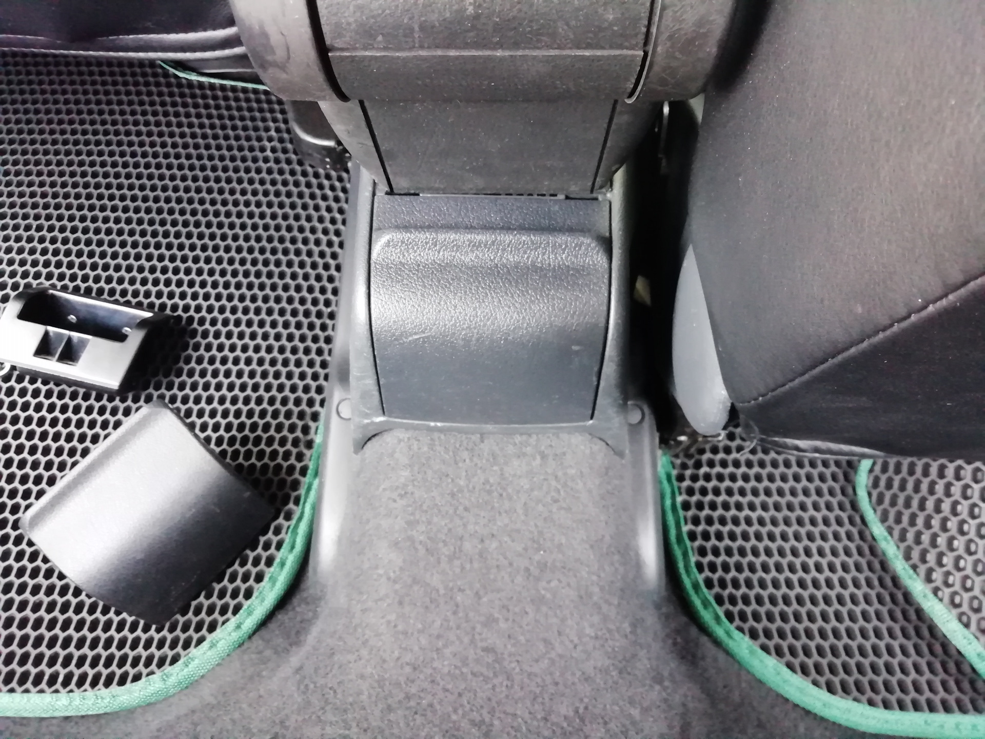 Пепельница для подлокотника! — Skoda Octavia A4 Mk1, 1,4 л, 2006 года ...