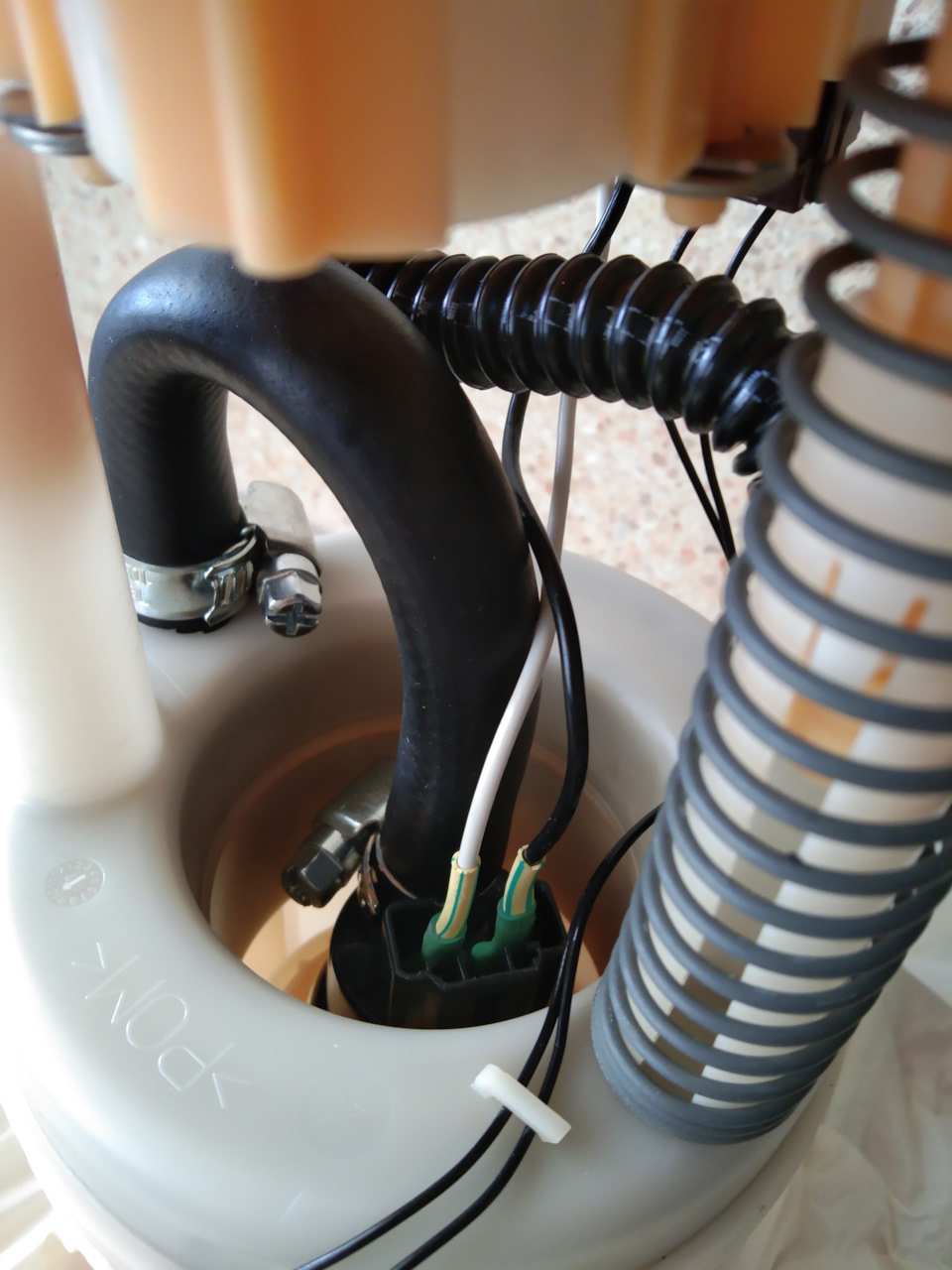 Замена бензонасоса Митсубиси Кольт 4а90 — DRIVE2