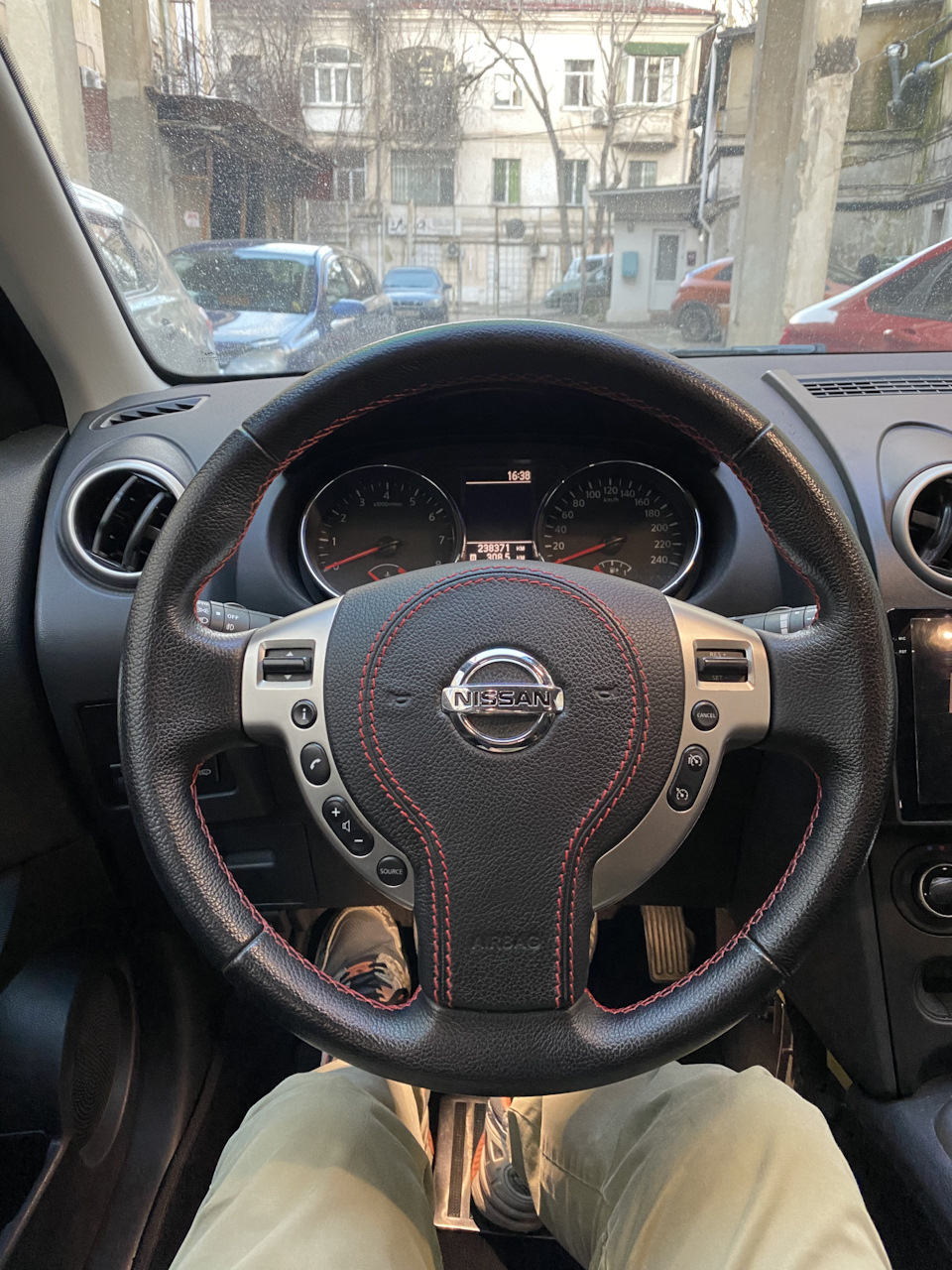 Установка руля от Nissan Note — Nissan Qashqai+2, 2 л, 2012 года | стайлинг  | DRIVE2