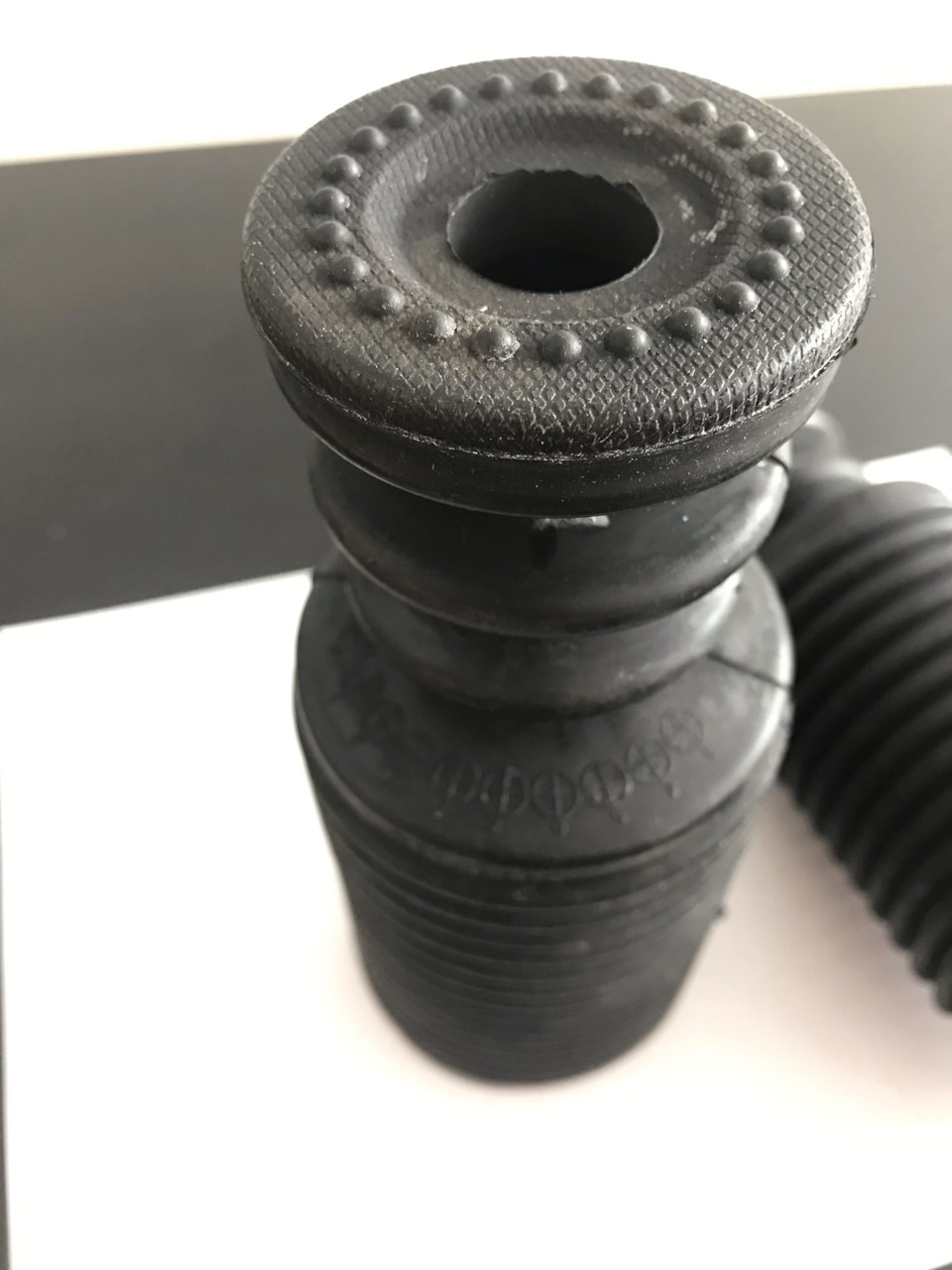 4060A532 ДЕМПФЕР СТОЙКИ ПЕРЕДНЕЙ ПОДВЕСКИ Mitsubishi | Запчасти на DRIVE2