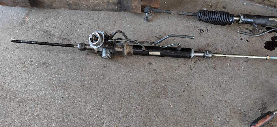 Что это стучит? Вариант 1: Замена рулевой рейки, наконечников, тяг ...