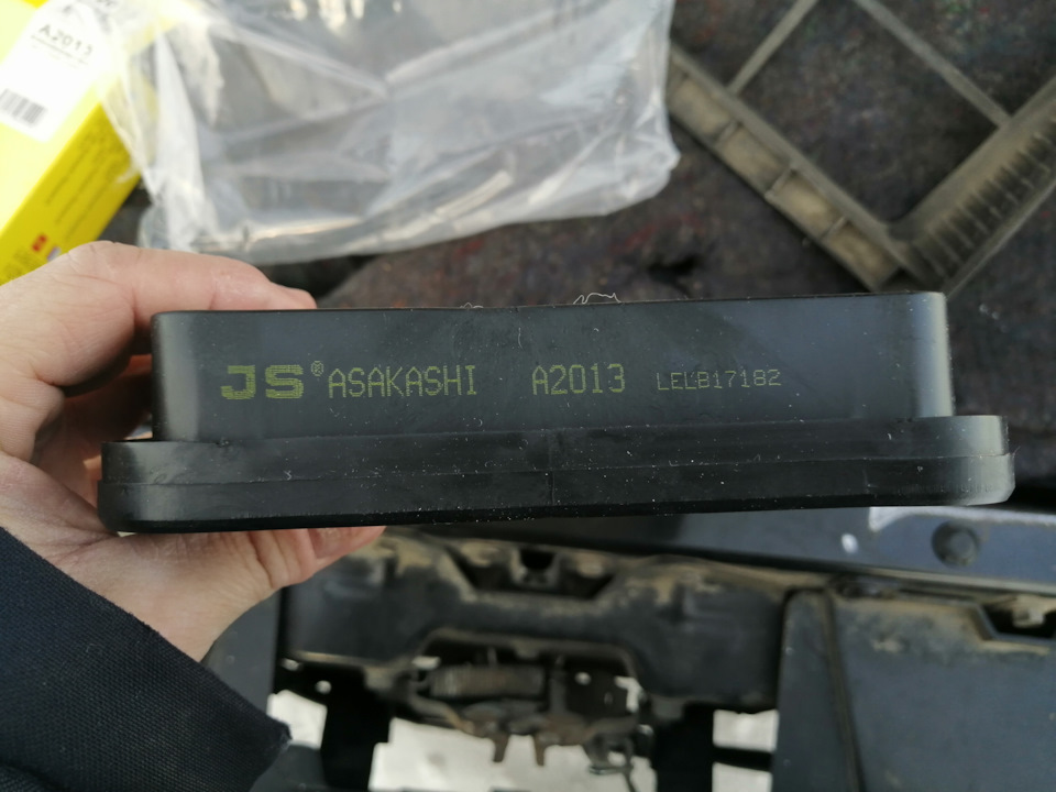 Замена воздушного фильтра и модернизация на зиму — Nissan Lafesta (1G ...