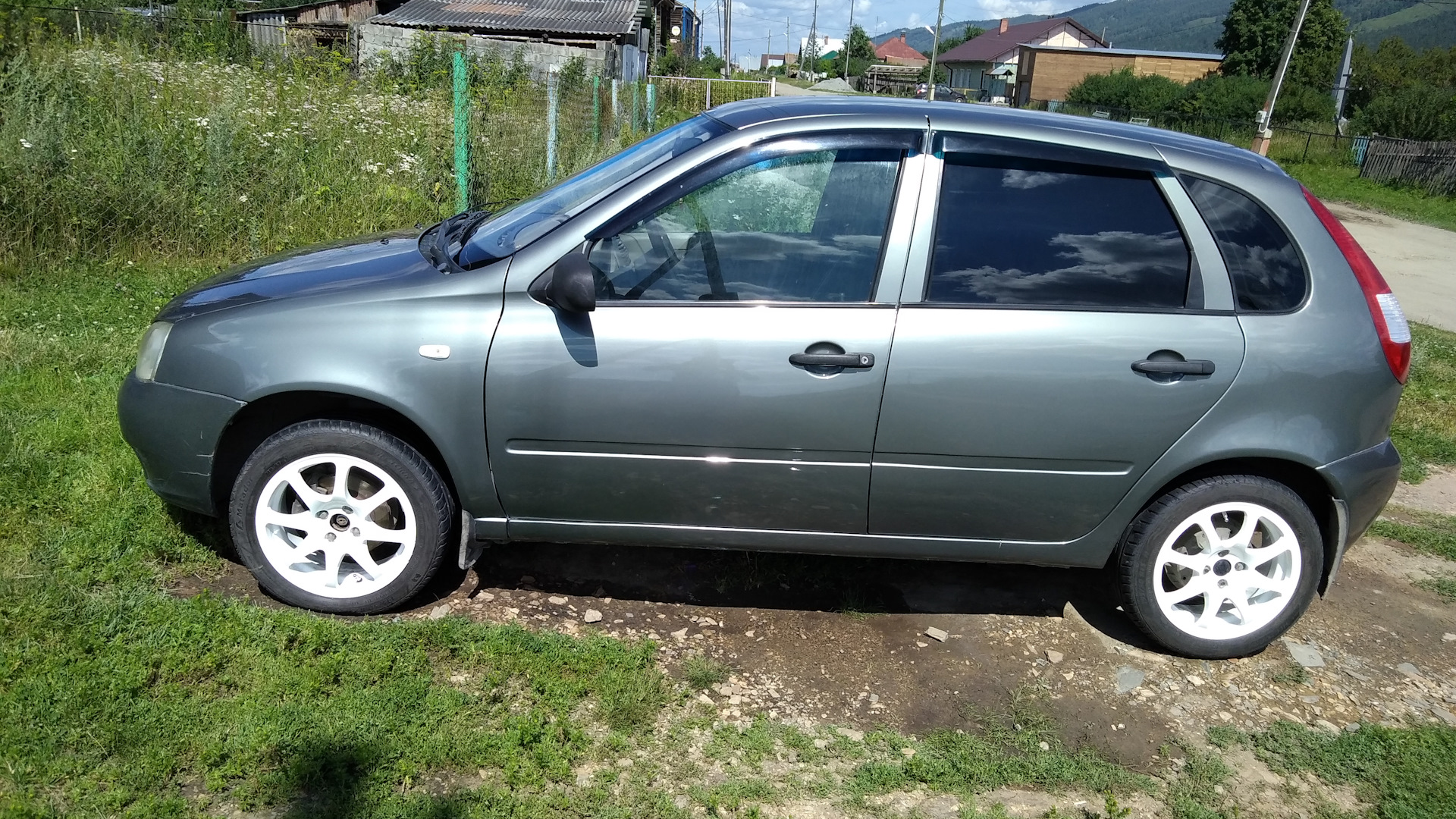 Lada Калина хэтчбек 1.6 бензиновый 2007 | совиньон 650 на DRIVE2