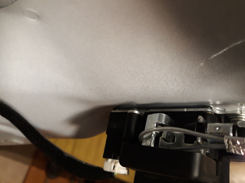 Установка активатора замка багажника — Hyundai Solaris, 1,4 л, 2014 ...