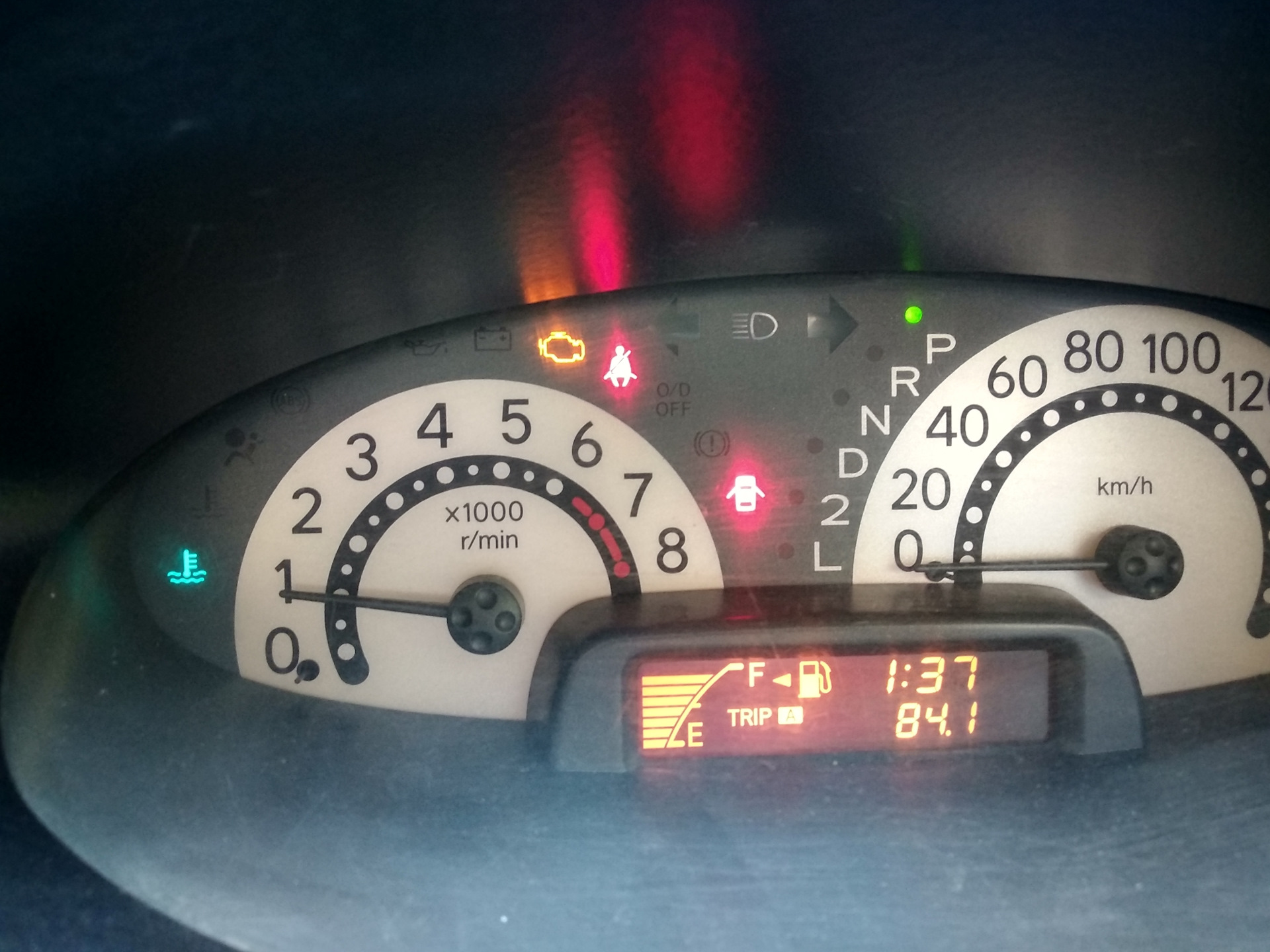 Поломка или обманка ?! — Toyota Funcargo, 1,3 л, 1999 года | поломка ...