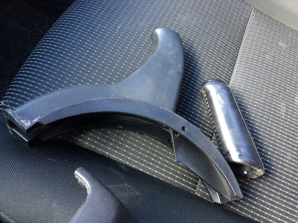 Установка подстаканник с крышкой — Mitsubishi Lancer X, 1,5 л, 2010 ...