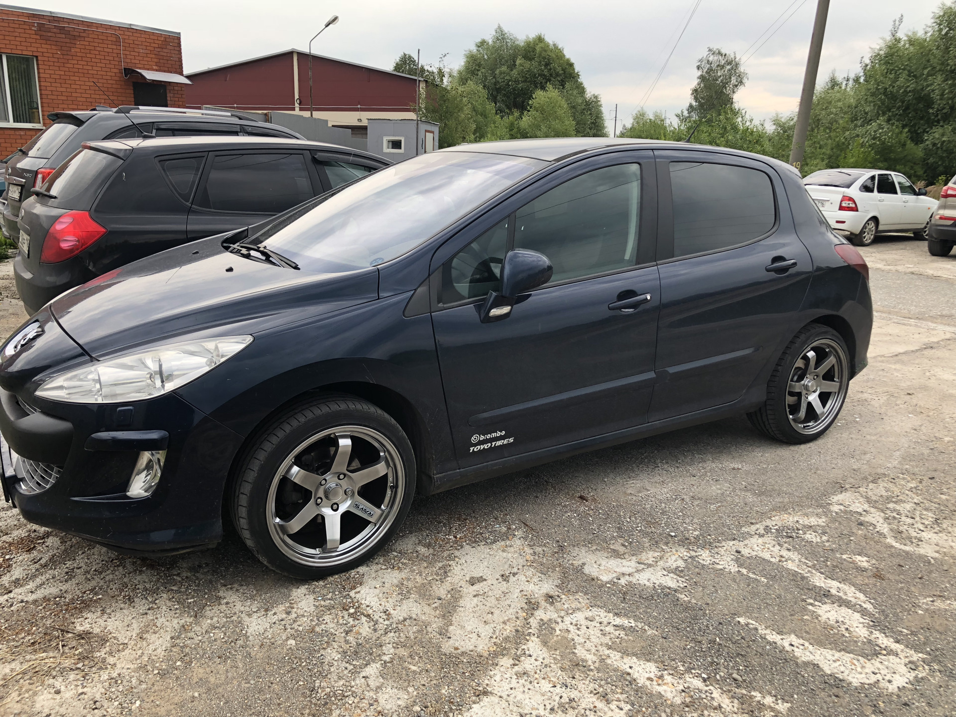 Пежо 308 на 16 дисках фото Покупка дисков на лето - Peugeot 308 (1G), 1,6 л, 2008 года колёсные диски DRIVE