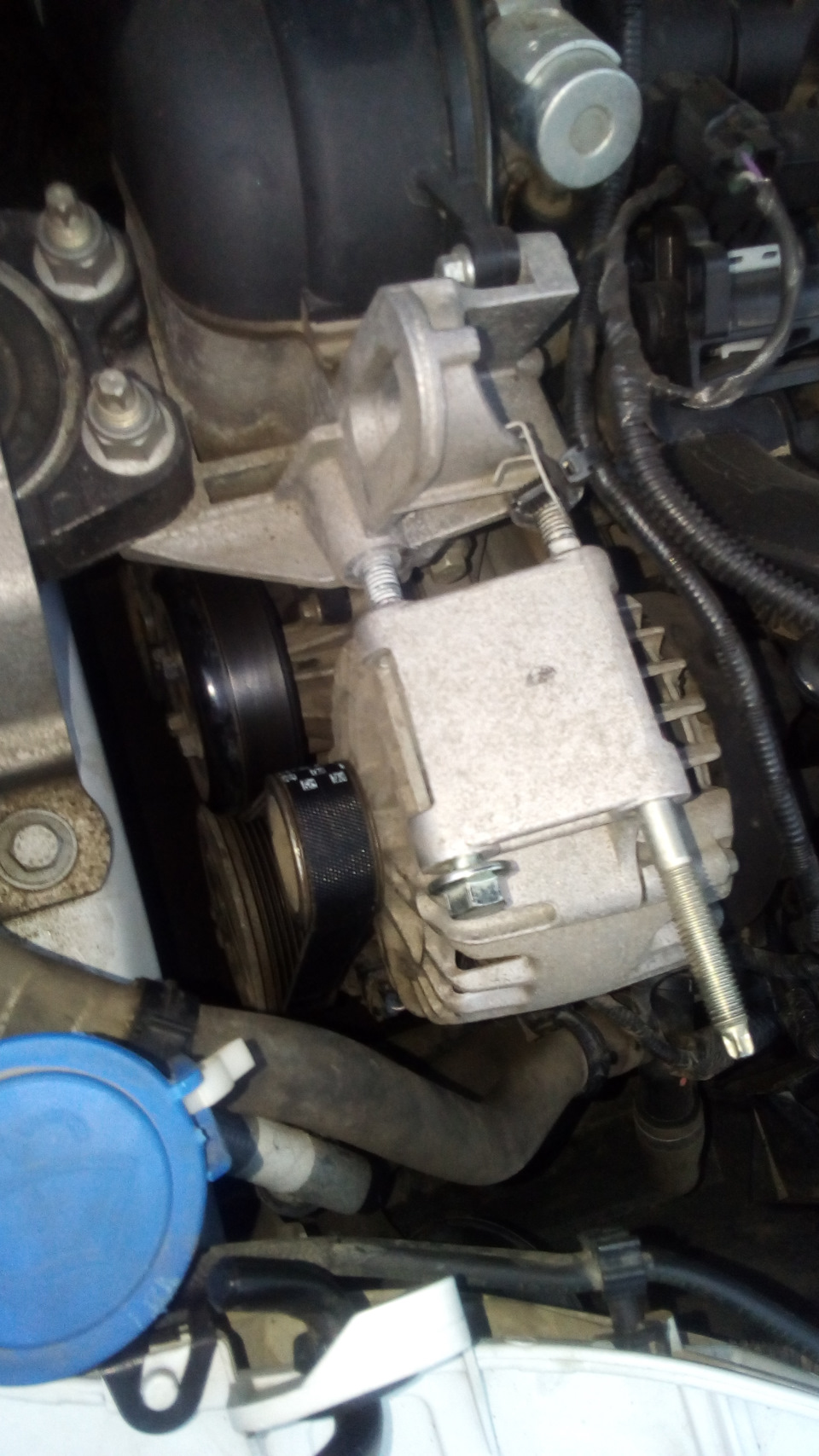 Натяжитель навесного фокус 2 дизель tdci. 6 125. Ремень генератора фокус 3 1. 6. Ремень грм фф3.