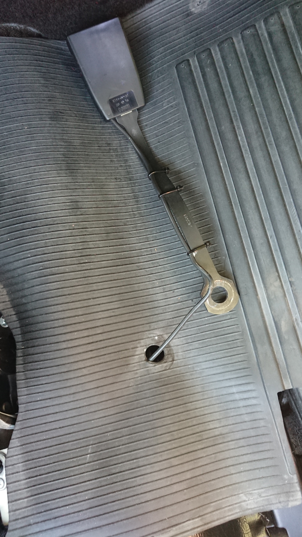 Чем заменить штатную шумоизоляцию пола - 81 фото