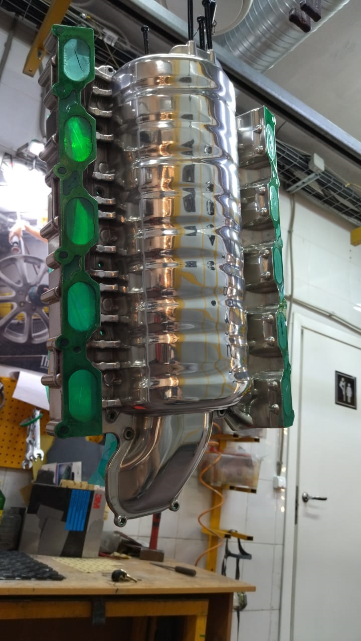 Полировка впускного коллектора — Audi S8 (D3), 5,2 л, 2007 года ...