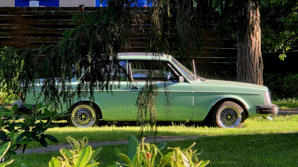 Фото в бортжурнале Volvo 242