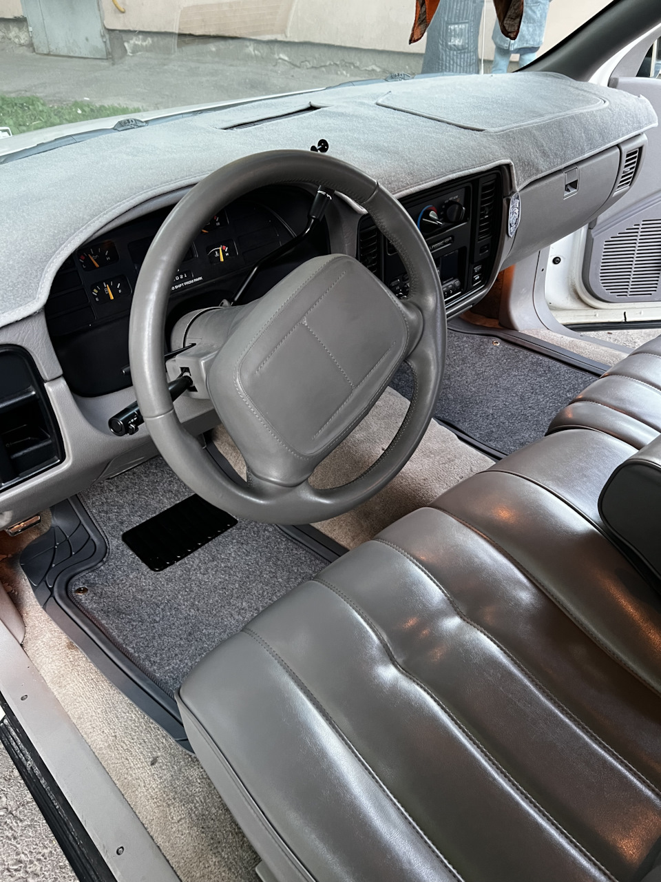 Новые ковры — Chevrolet Caprice (4G), 5,7 л, 1995 года | аксессуары | DRIVE2