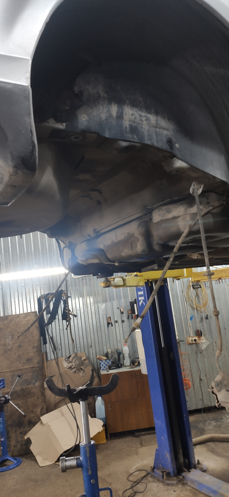 Задняя подвеска, замена сайлентблоки для задних рычагов (пежо-407 ...