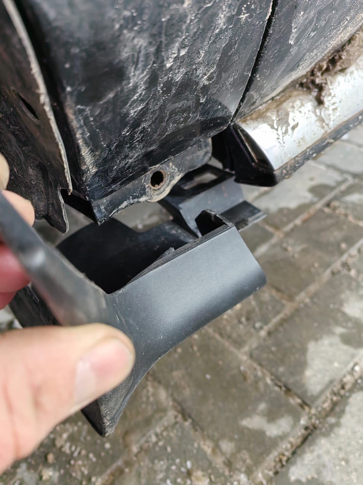 Передний брызговик, пистоны. — Mazda CX-7, 2,3 л, 2011 года | поломка ...