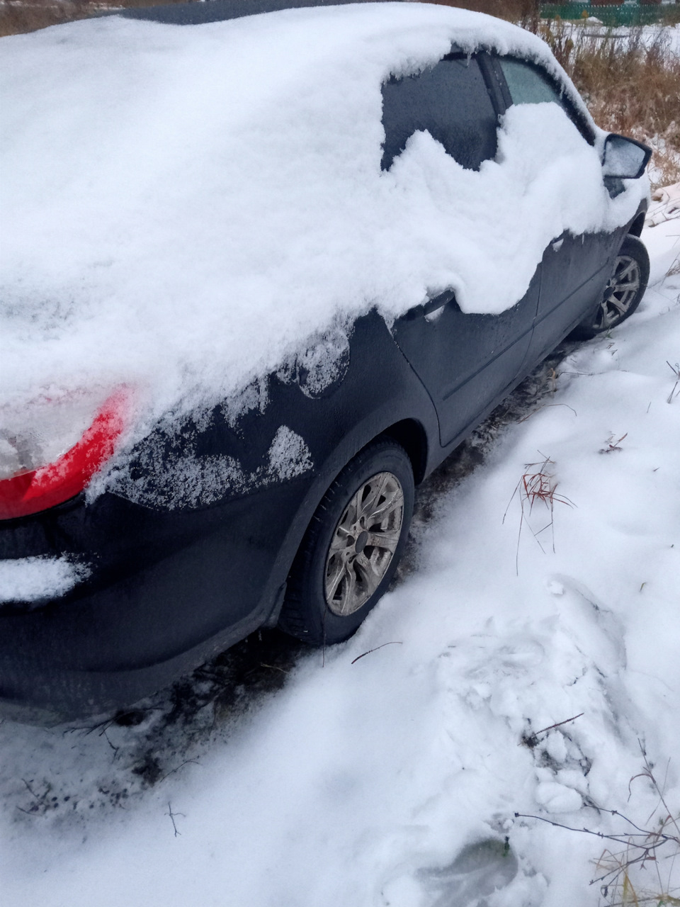 70000 — Lada Гранта Лифтбек (2-е поколение), 1,6 л, 2018 года ...