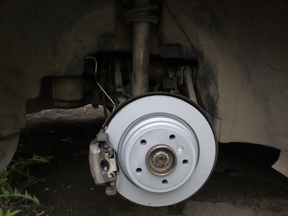 CHECK BRAKE LININGS ! — BMW 5 series (E39), 2,5 л, 2003 года | своими ...