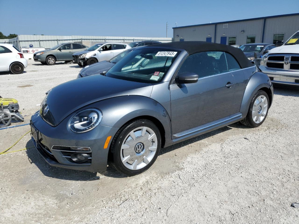 VW Beetle 2019 кабриолет