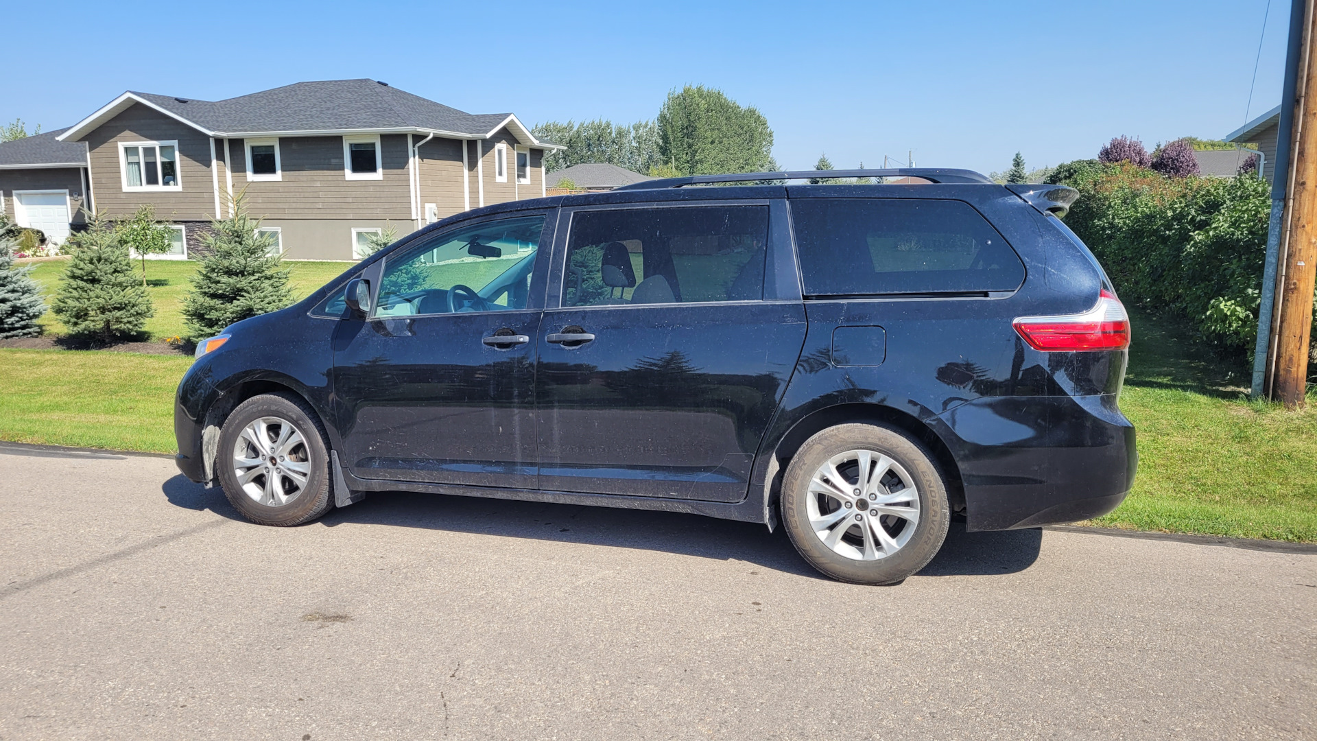 Toyota Sienna 2015 Black