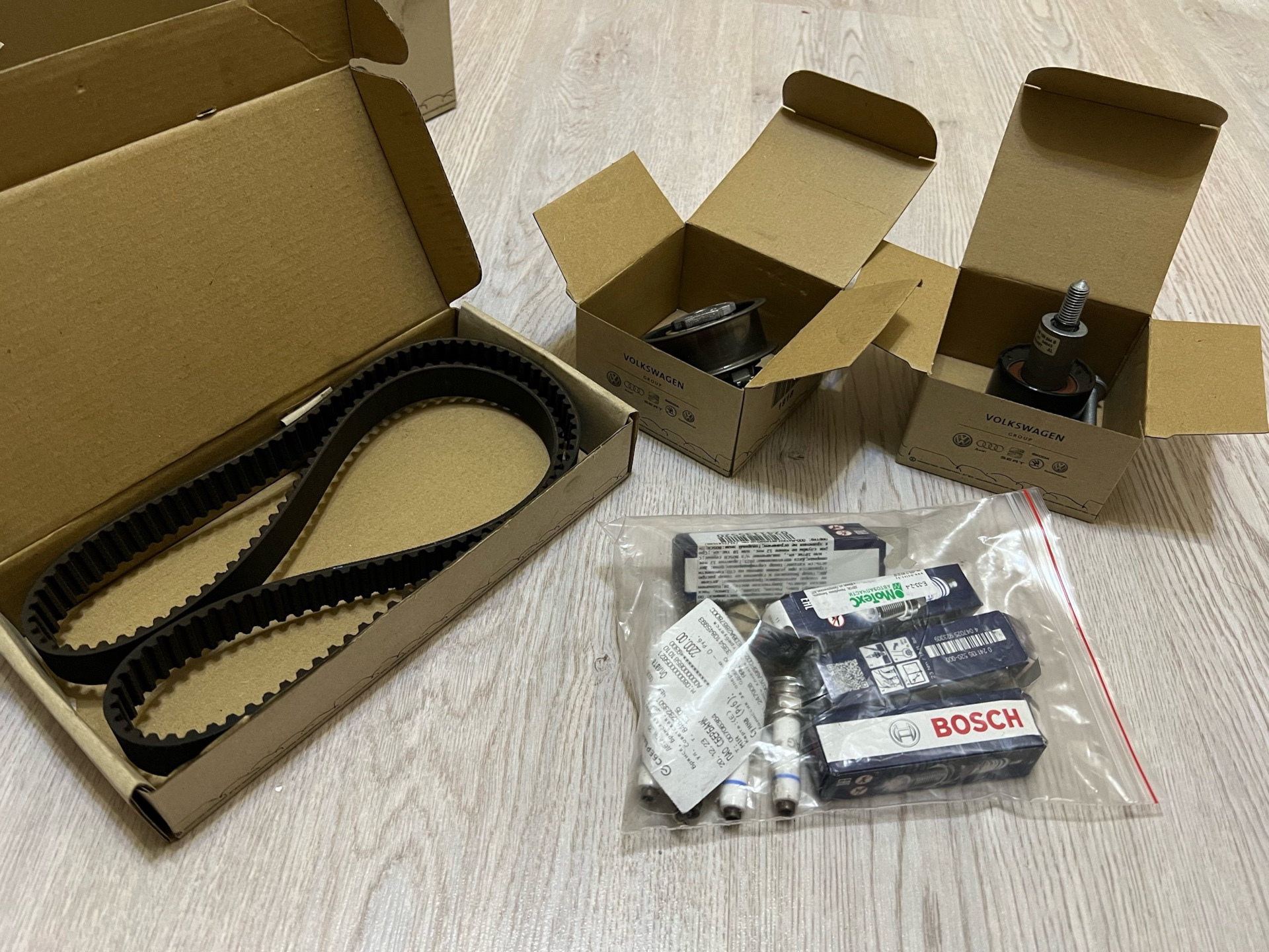 Замена ремня ГРМ и свечей зажигания. — Skoda Octavia A7 Mk3, 1,6 л ...