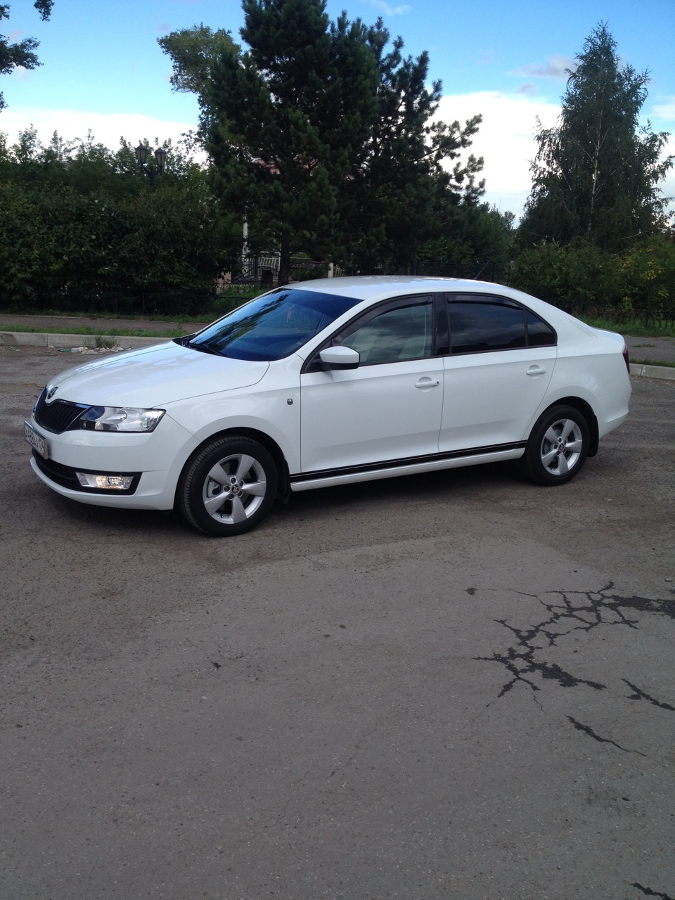 Полоса на двери — Skoda Rapid (1G), 1,6 л, 2014 года | стайлинг | DRIVE2