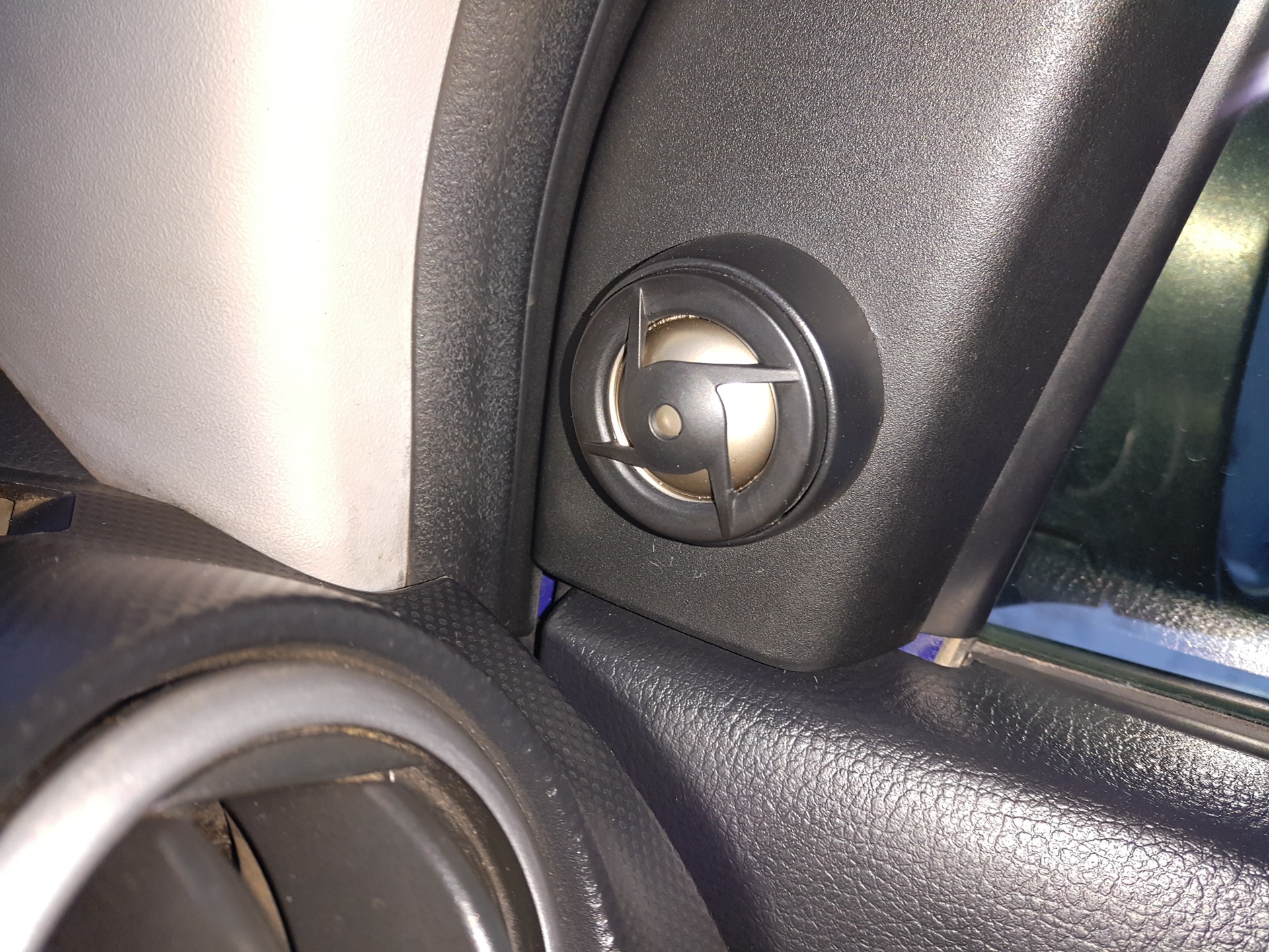 Как снять динамики на мазде демио Замена штатных динамиков на JBL и Mystery - Mazda Demio (2G), 1,5 л, 2006 года а