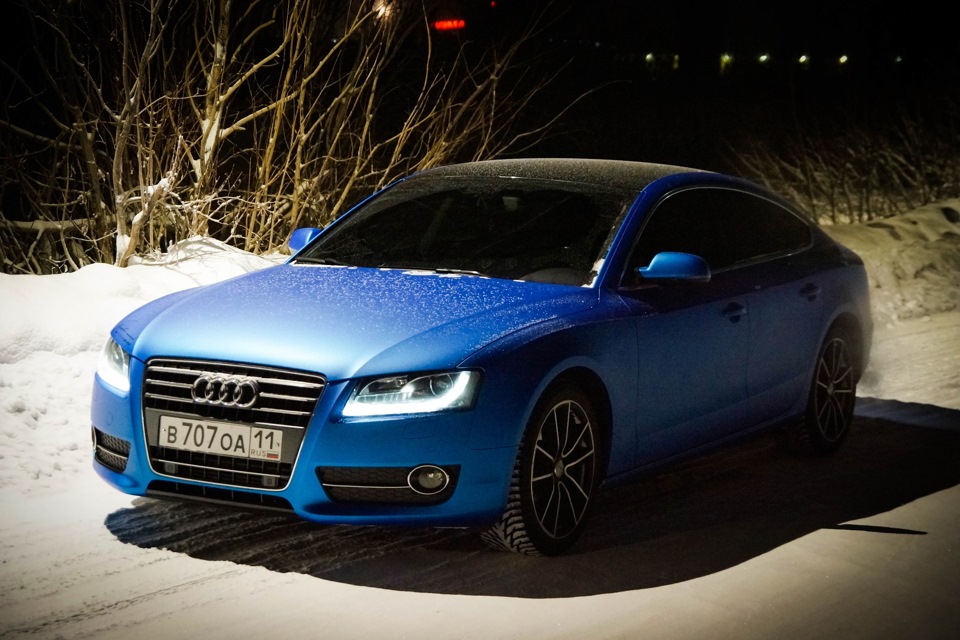 Голубое регион. Audi a5 синяя. Audi a5 Sportback синяя. Audi a5 2008 Blue. Audi a5 Sportback Blue Black.