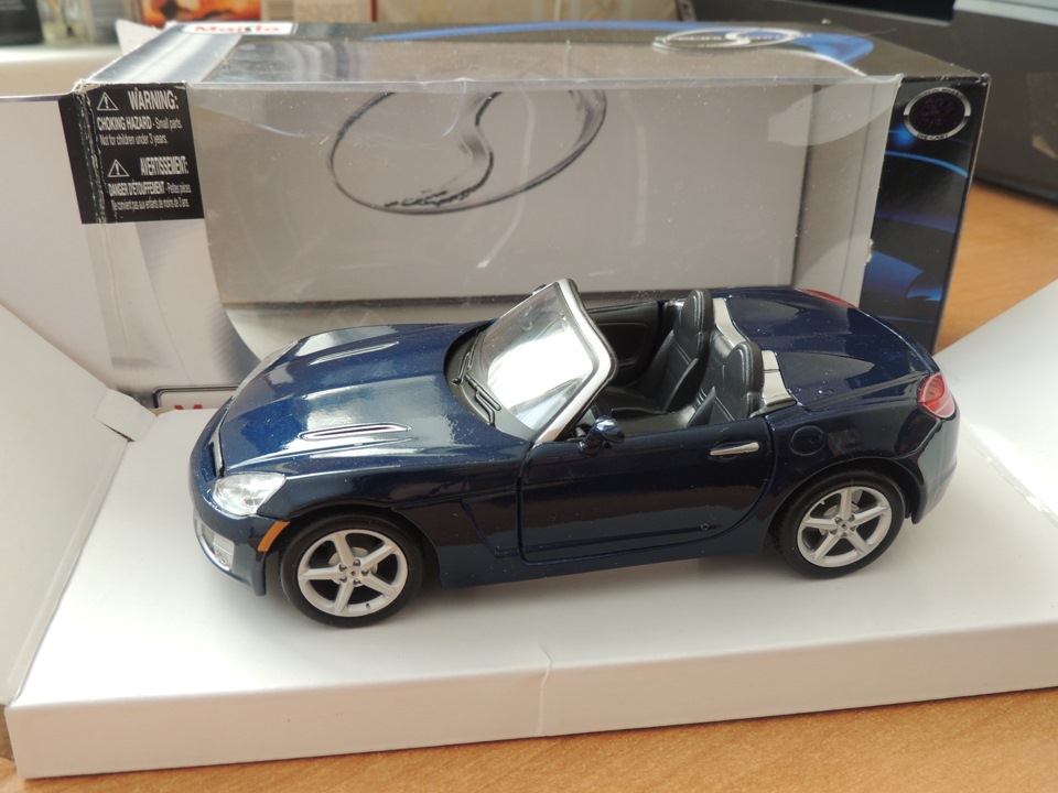 maisto saturn sky diecast