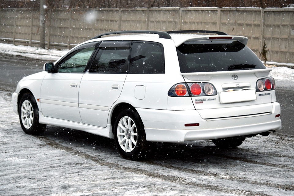 Toyota Caldina 2