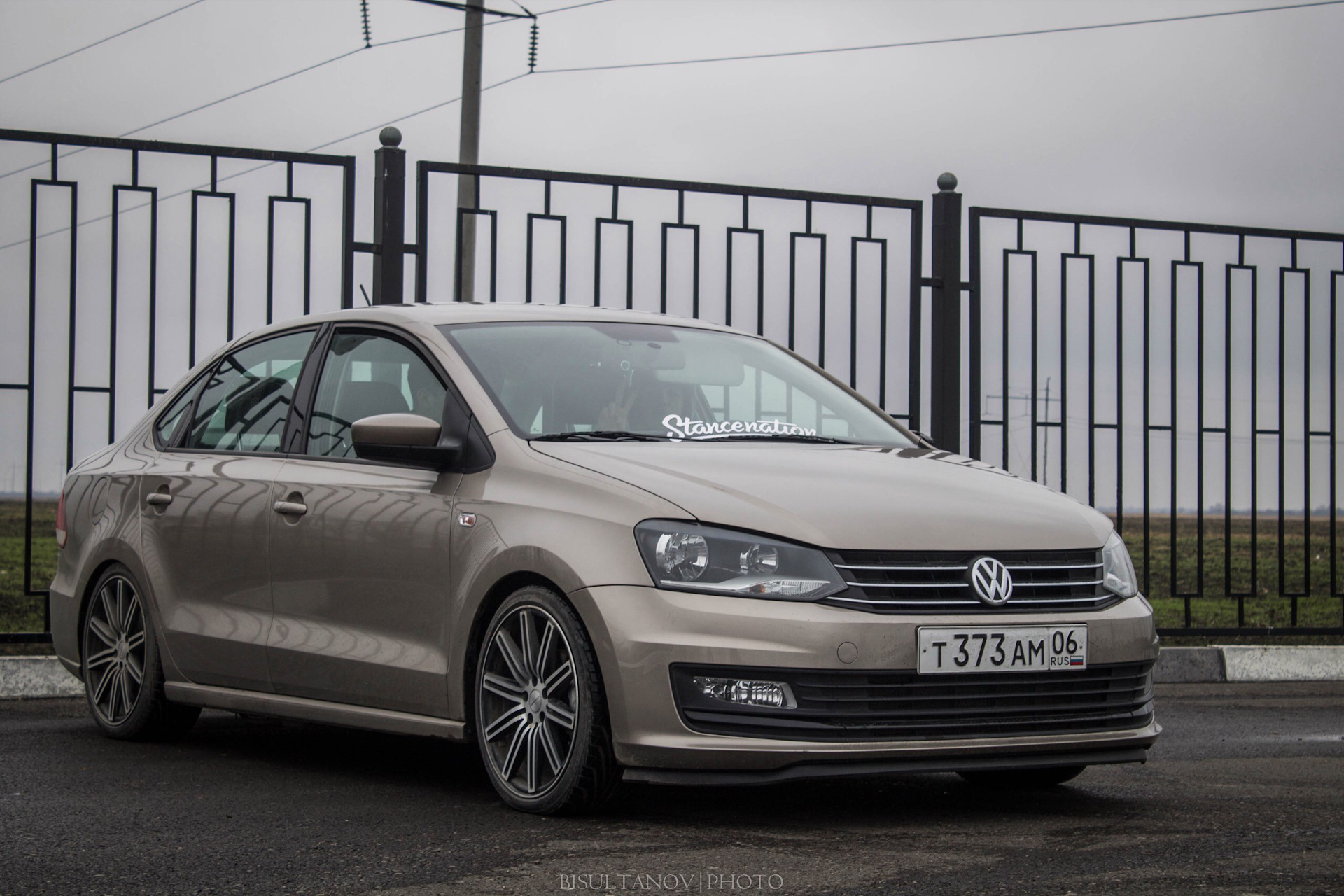 volkswagen polo sedan titanium