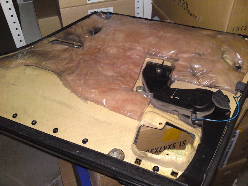 Замена моторчиков обдува боковых стекол задних дверей — Saab 9000, 3 л ...