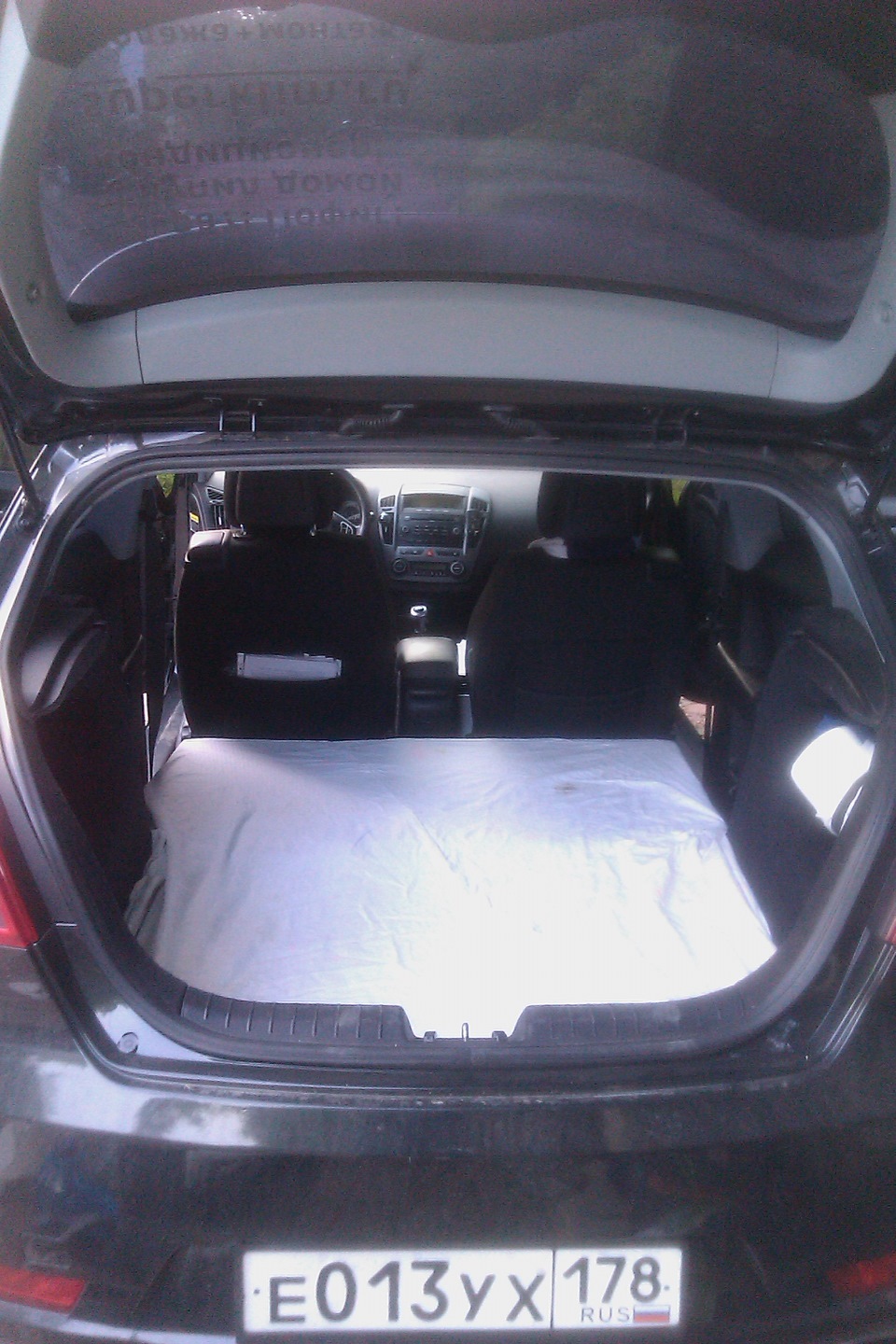 Не совсем вровень, но зато места очень много — KIA Pro_Ceed (1G)