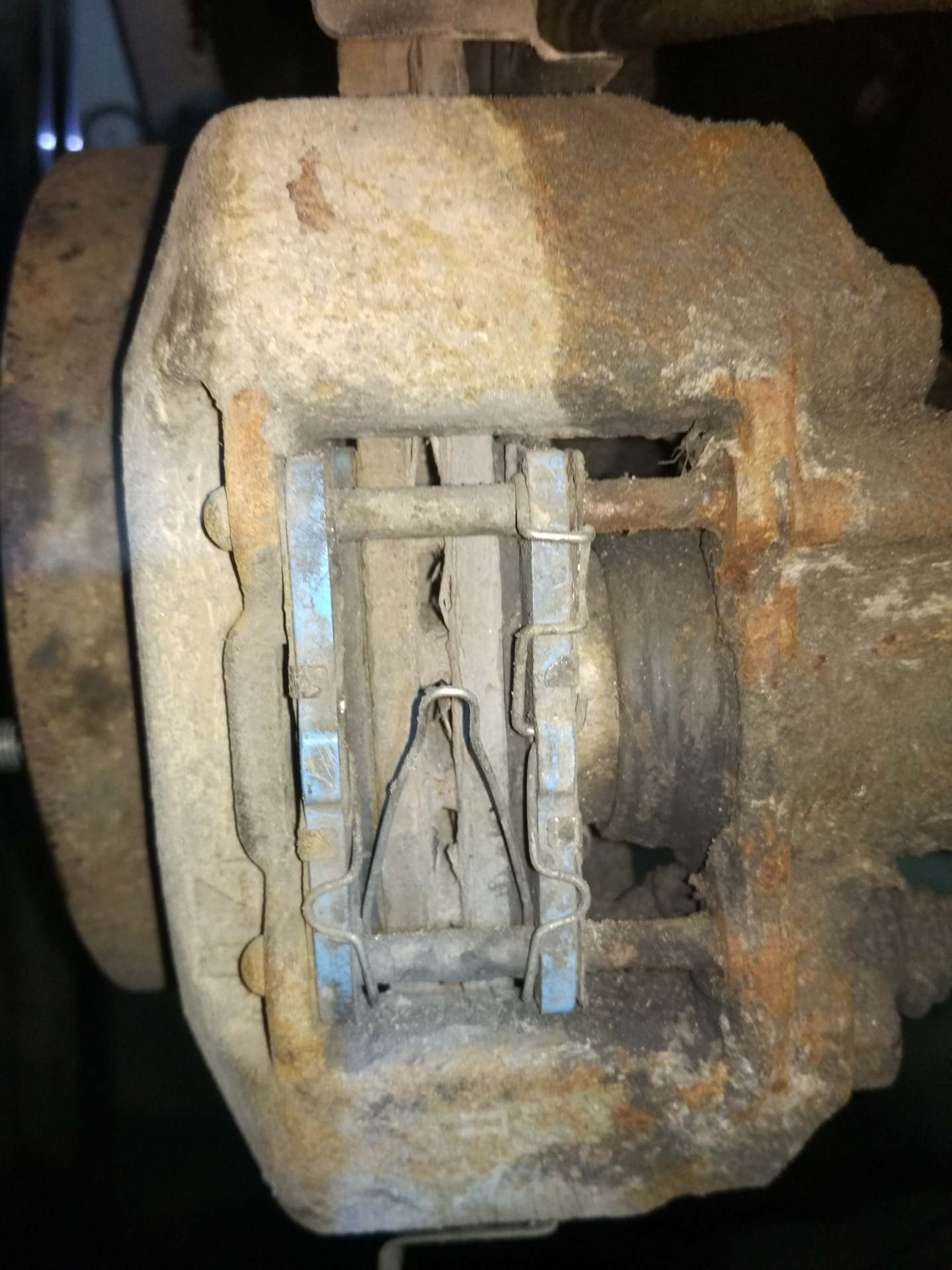 суппорта паджеро спорт 1. задний суппорт pajero sport. мицубиси паджеро задние суппорта. суппорта паджеро спорт 1. передний суппорт паджеро спорт 1.