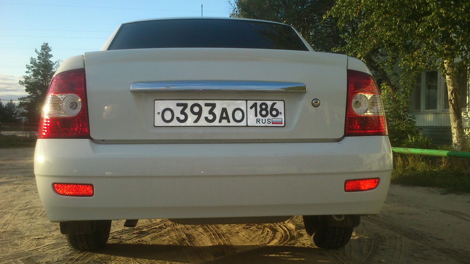 Значки — Lada Приора седан, 1,6 л, 2013 года | стайлинг | DRIVE2