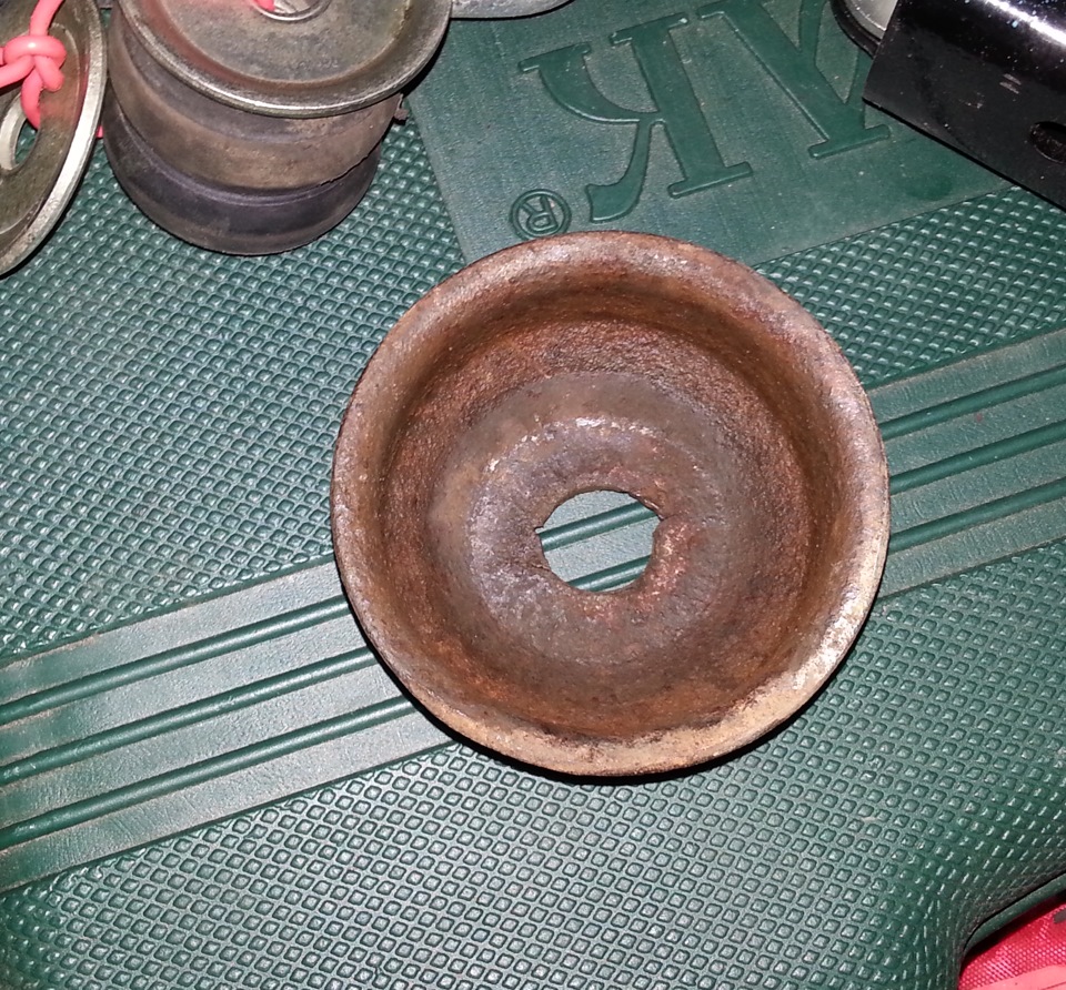 Замена стакана задней стойки — LADA 2114, 1,6 л., 2006 года | запчасти ...