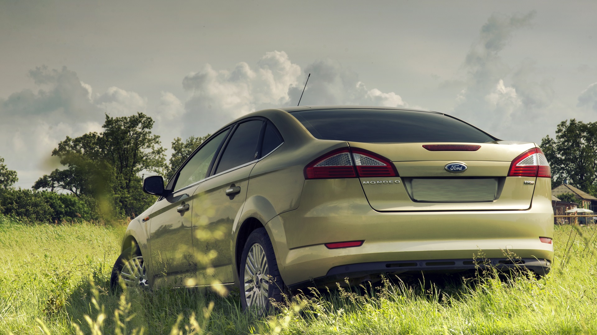 Ford Mondeo Р¶РµР»С‚С‹Р№