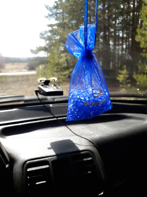 Спасает даже в лобовую: какой оберег на машину реально работает, а не пылится на зеркале